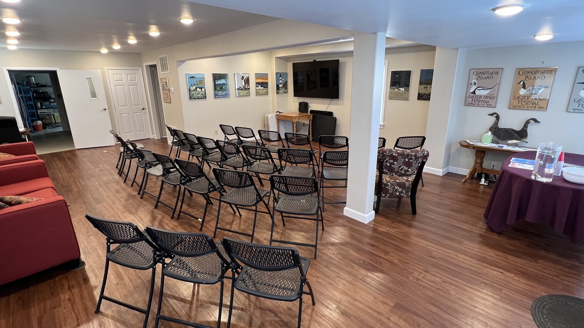 The main meeting room of the Island Community House.
