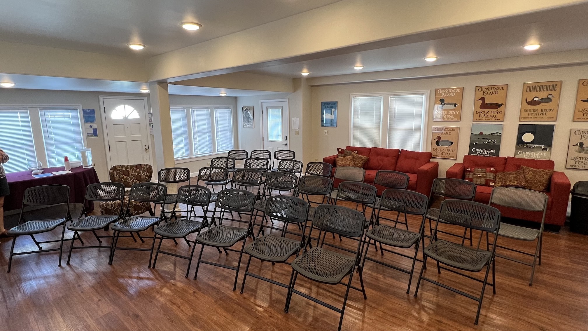 The main meeting room of the Island Community House.